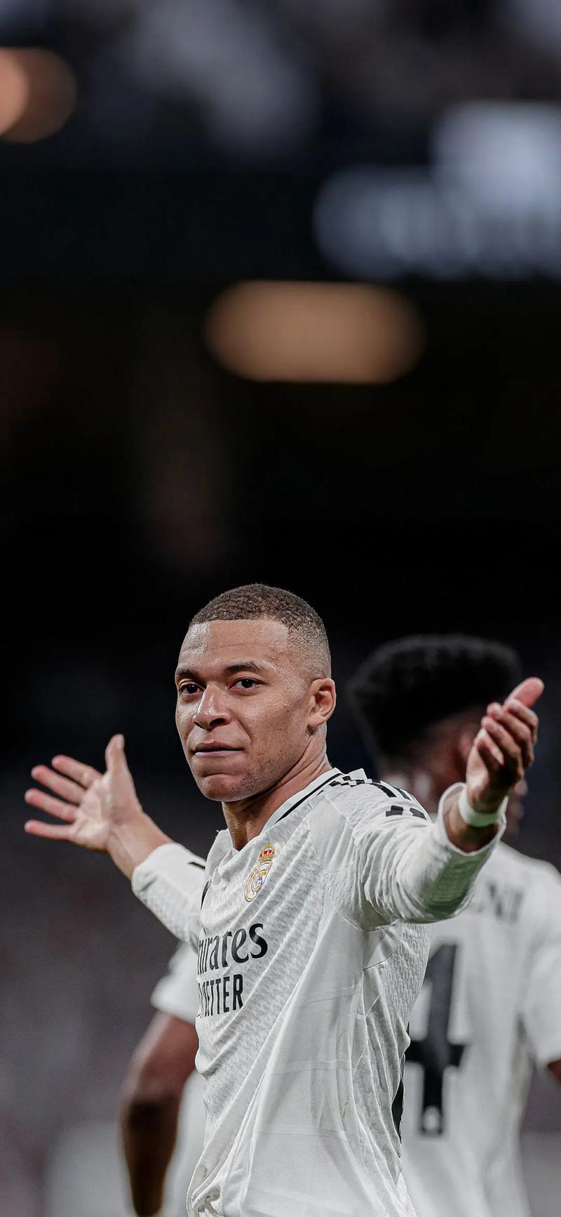 足球巴萨新星闪耀西甲，媒体：未来属于他