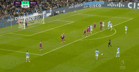 半场：海港0-0柔佛新山，陈威屡献神扑，格劳德尔逃红牌